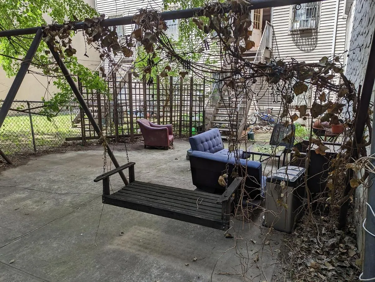 דירות ניו יורק Fawlty Towers In Williamsburg